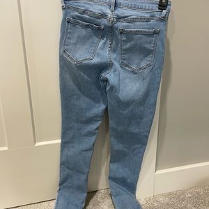 Size 4 Super skinny jeans  high rise- old navy